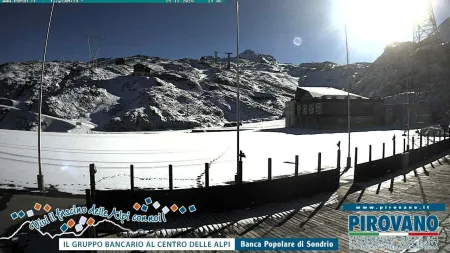 Vista sulla Terrazza dell'Hotel Pirovano e Partenza della Funivia